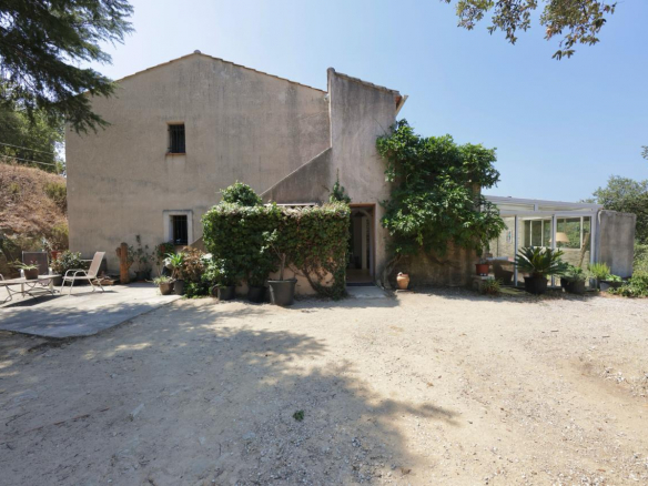 Luxury Property for sale in Grimaud Côte d'Azur - Real estate