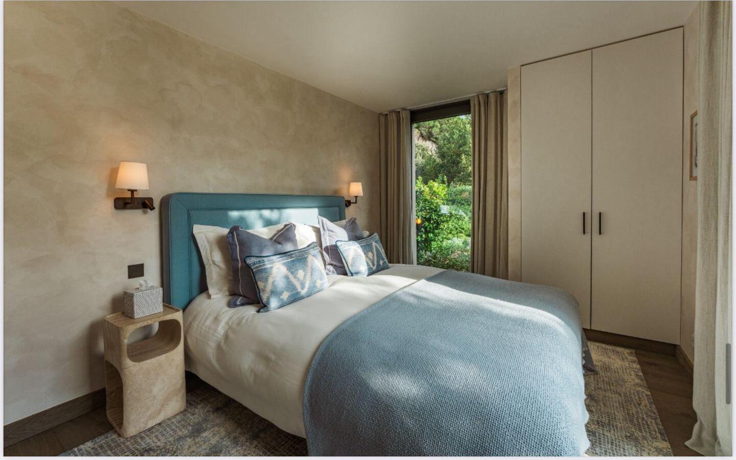 Rent-Property-Saint-Tropez-2026-Luxury-Bedroom6 Luxury Property for rent in Saint-Tropez Côte d'Azur - Real estate