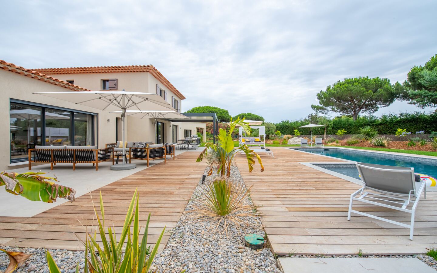 Rent-Property-Saint-Tropez-2026-Luxury-Garden Luxury Property for rent in Saint-Tropez Côte d'Azur - Real estate