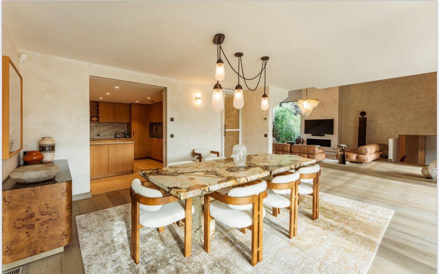Rent-Property-Saint-Tropez-2026-Luxury-LivingRoom Luxury Property for rent in Saint-Tropez Côte d'Azur - Real estate