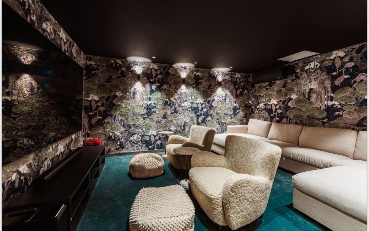 Rent-Property-Saint-Tropez-2026-Luxury-cinema Luxury Property for rent in Saint-Tropez Côte d'Azur - Real estate
