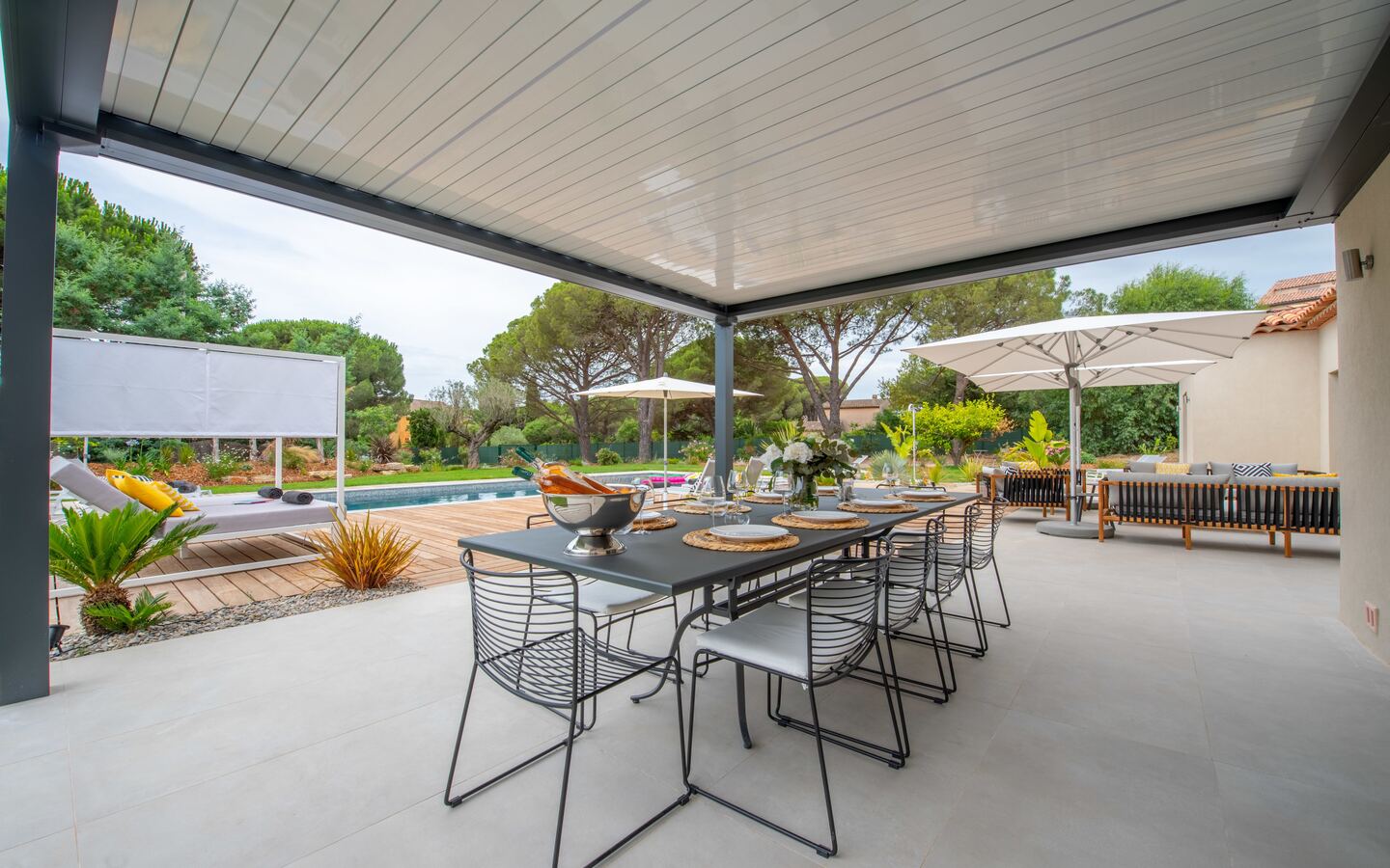 Rent-Property-Saint-Tropez-2026-Luxury-terrace