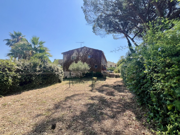 Luxury Property for sale in Saint-Tropez Côte d'Azur - Real estate