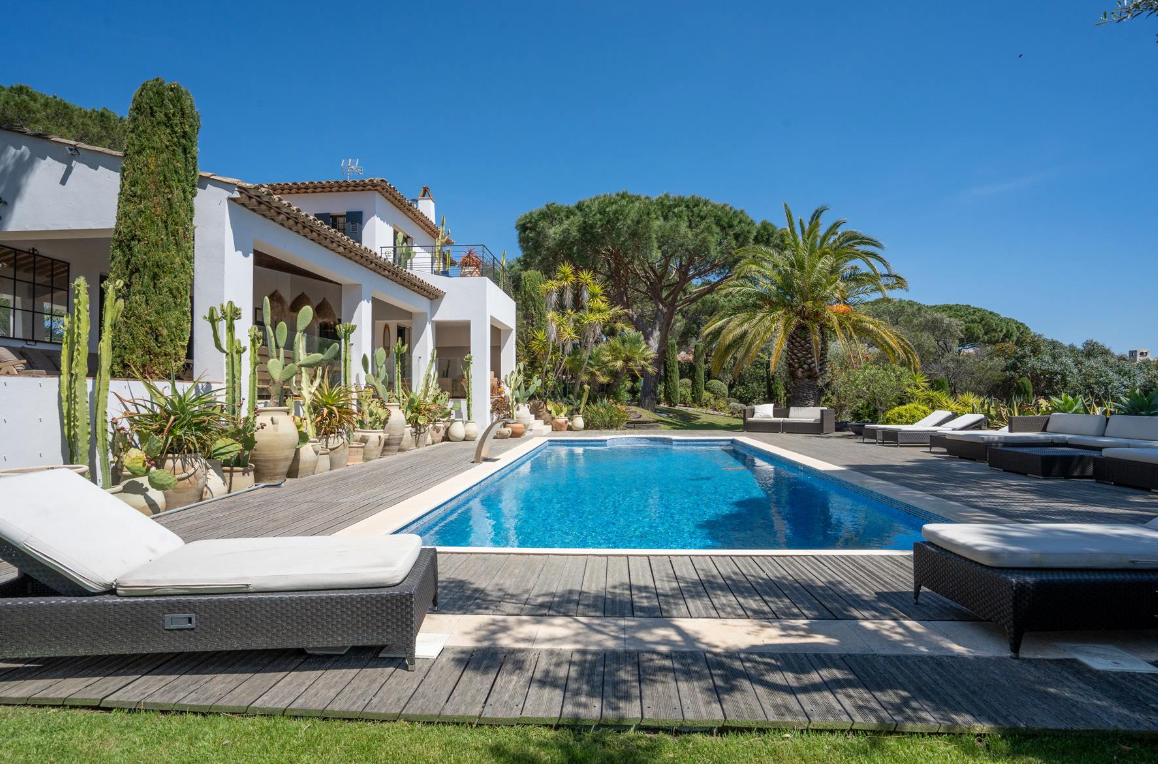 Rent-Property-Saint-Tropez-2026-Luxury-Facade Luxury Property for rent in Saint-Tropez Côte d'Azur - Real estate