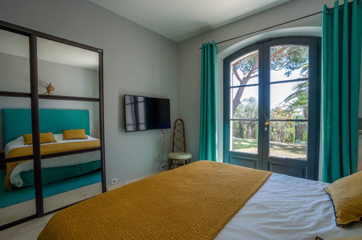 Rent-Property-Saint-Tropez-2026-Luxury-Bedroom2 Luxury Property for rent in Saint-Tropez Côte d'Azur - Real estate