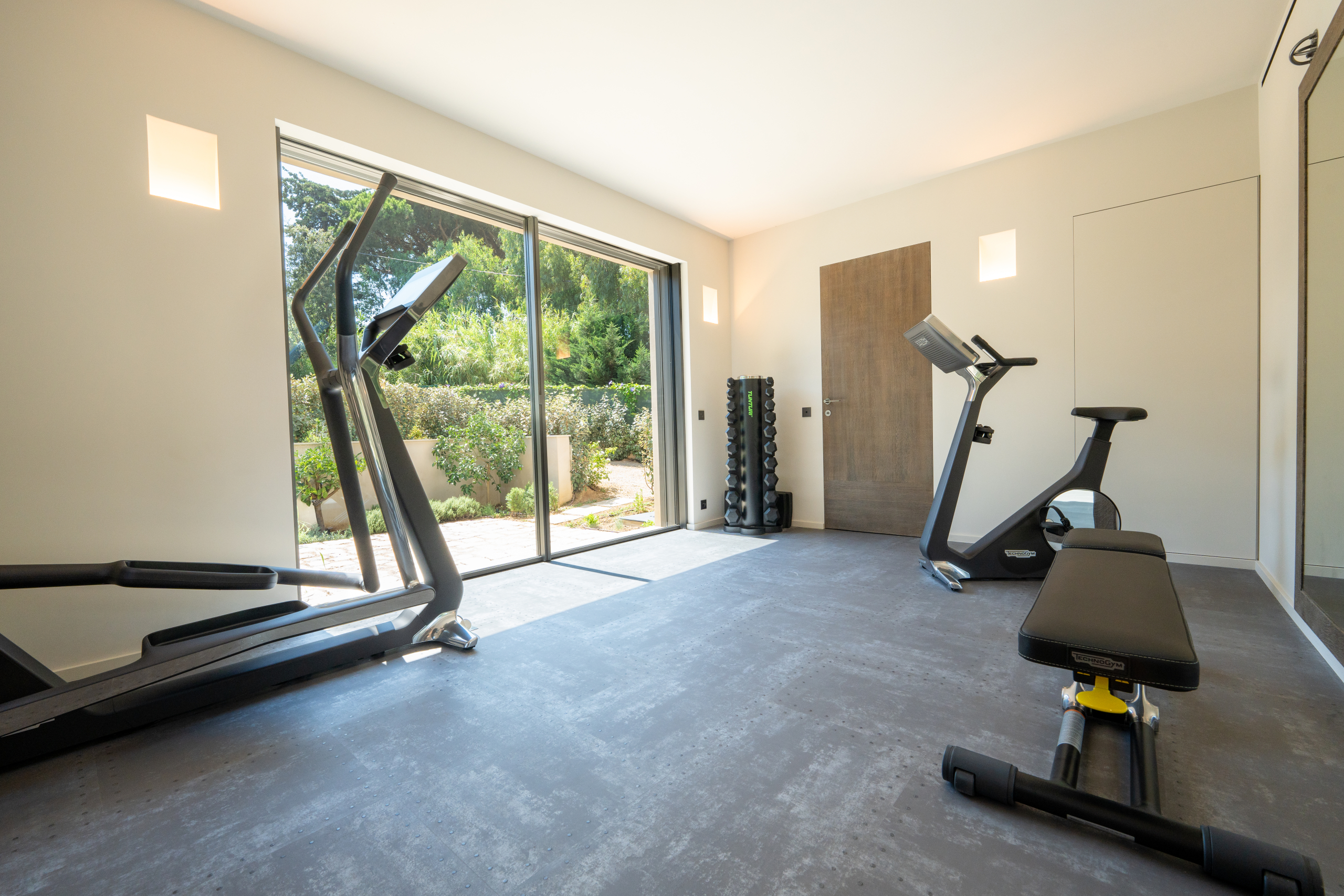Rent-Property-Saint-Tropez-2026-Luxury-Gym Luxury Property for rent in Saint-Tropez Côte d'Azur - Real estate