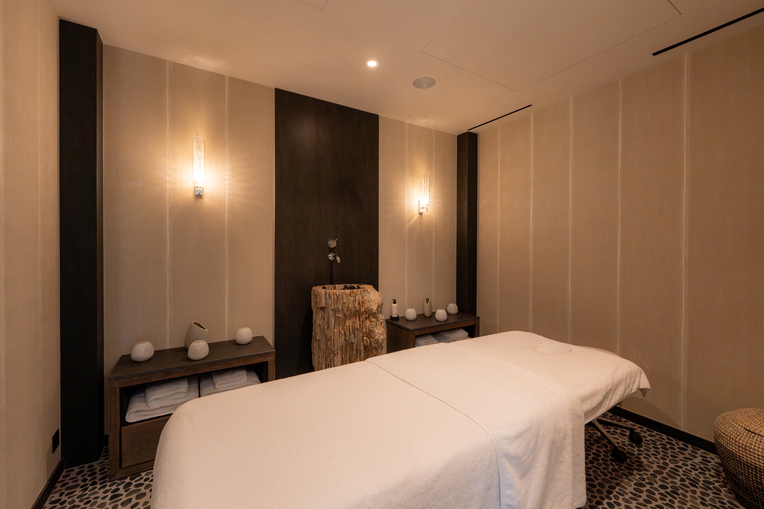Rent-Property-Saint-Tropez-2026-Luxury-massage-Spa Luxury Property for rent in Saint-Tropez Côte d'Azur - Real estate