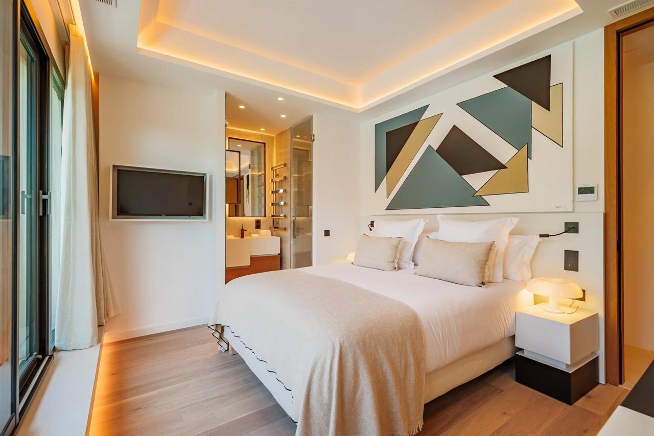 Rent-Property-Saint-Tropez-2026-Luxury-Bedroom Luxury Property for rent in Saint-Tropez Côte d'Azur - Real estate