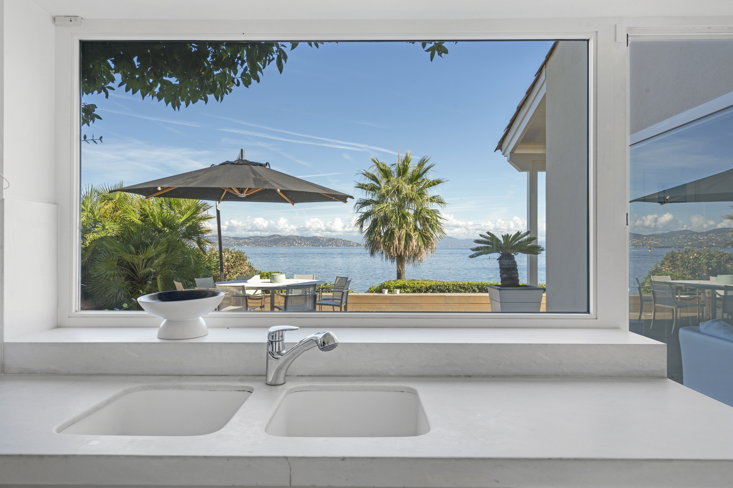 Rent-Property-Saint-Tropez-2026-Luxury-Kitchen Luxury Property for rent in Saint-Tropez Côte d'Azur - Real estate