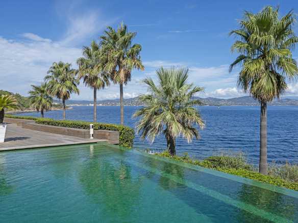 Luxury Property for rent in Saint-Tropez Côte d'Azur - Real estate