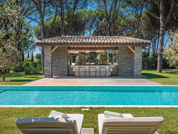 Luxury Property for rent in Saint-Tropez Côte d'Azur - Real estate