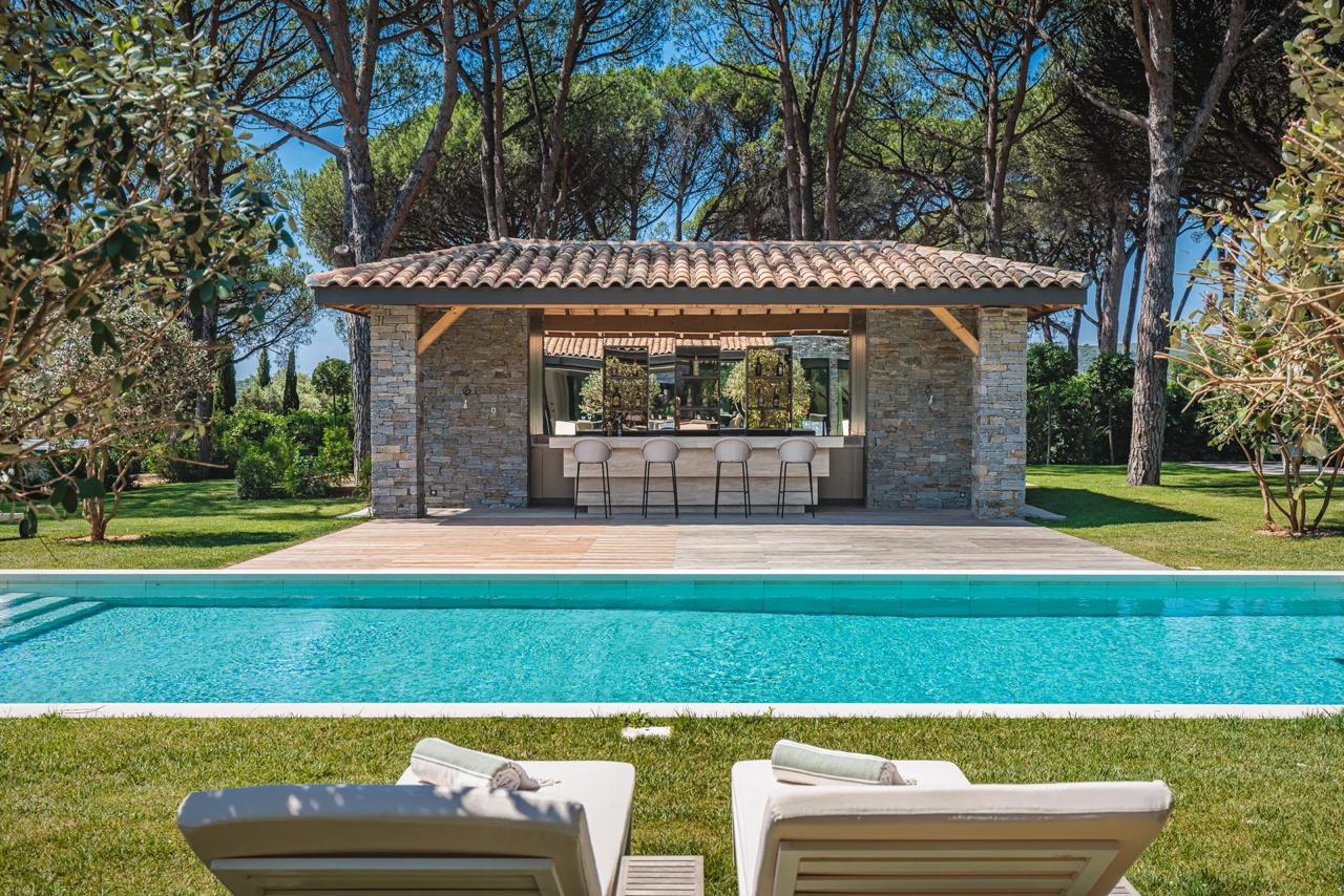 Rent-Property-Saint-Tropez-2026-Luxury-Poolhouse Luxury Property for rent in Saint-Tropez Côte d'Azur - Real estate