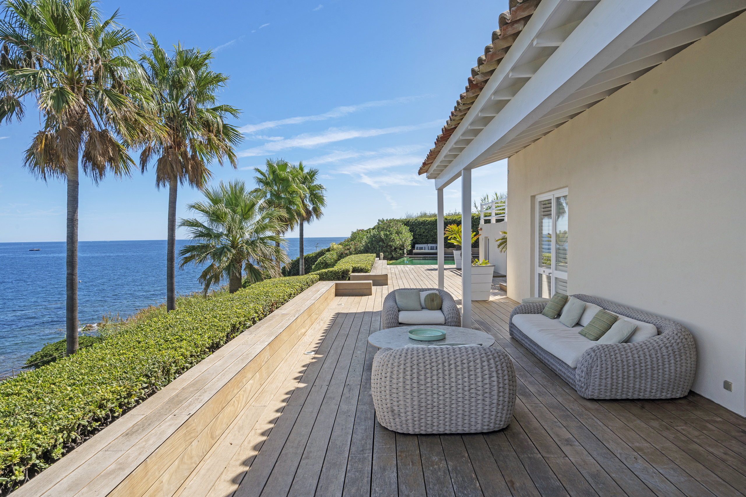 Rent-Property-Saint-Tropez-2026-Luxury-Terrasse Luxury Property for rent in Saint-Tropez Côte d'Azur - Real estate
